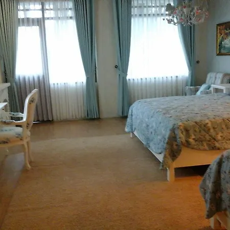 Sandalwood Boutique Guest House-3
